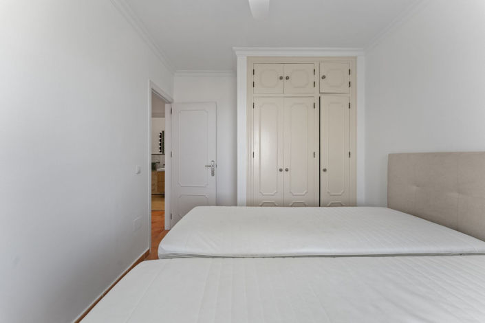 Image No.28-3 Bed Townhouse for sale