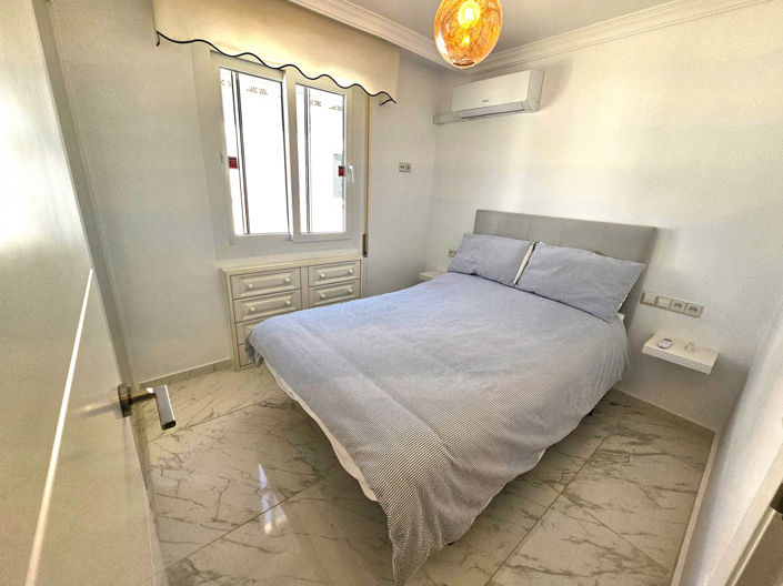 Image No.14-4 Bed Townhouse for sale