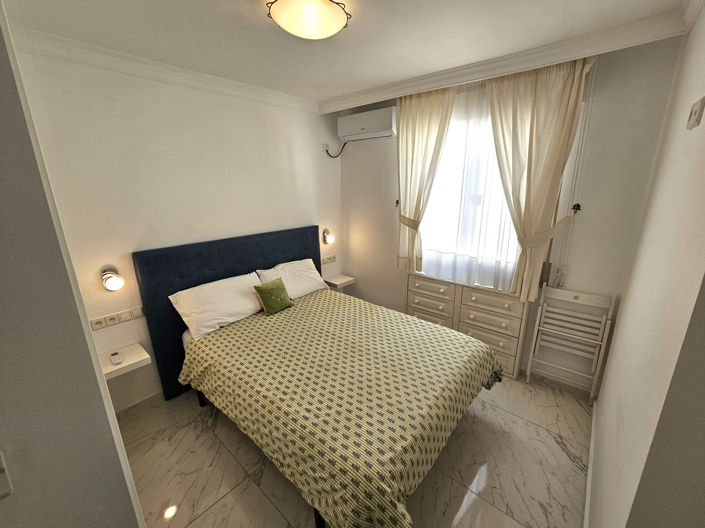 Image No.15-4 Bed Townhouse for sale