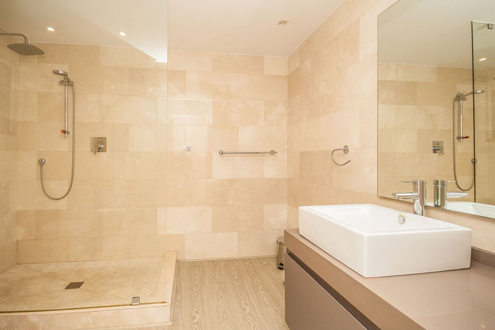 Image No.9-2 Bed Apartment for sale