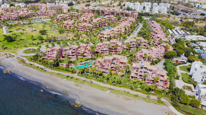 Image No.4-3 Bed Property for sale