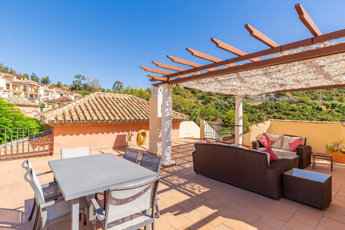 Image No.8-3 Bed Property for sale