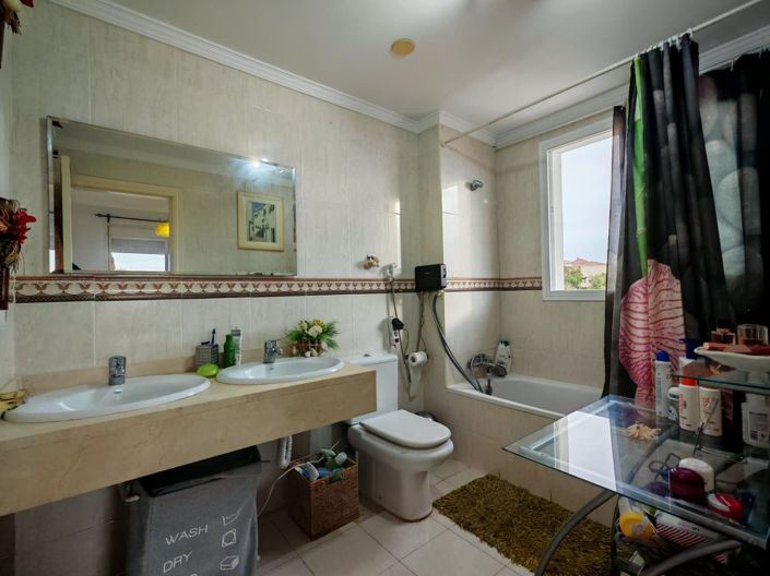 Image No.17-3 Bed Apartment for sale