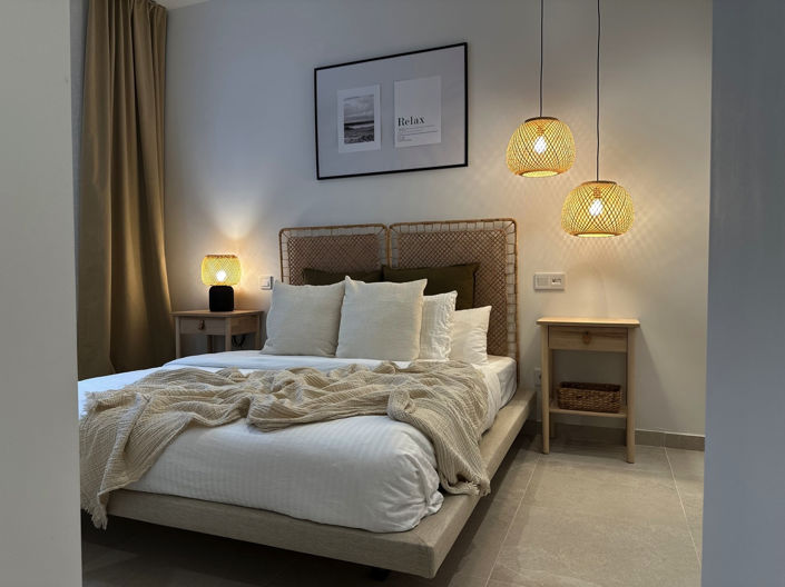 Image No.13-2 Bed Property for sale