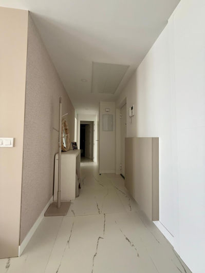 Image No.10-2 Bed Property for sale