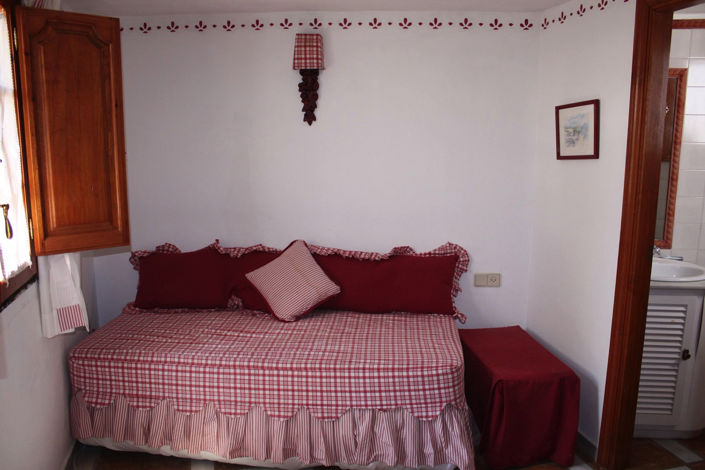 Image No.3-3 Bed Townhouse for sale