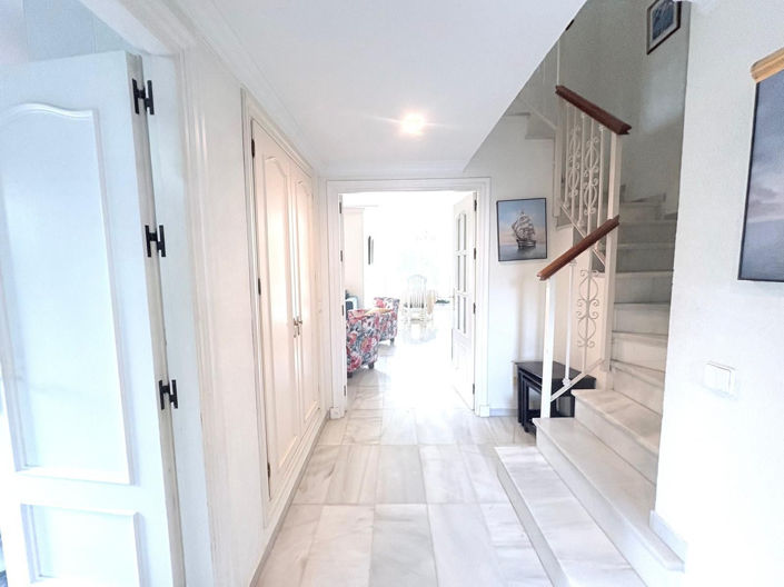 Image No.15-5 Bed House for sale