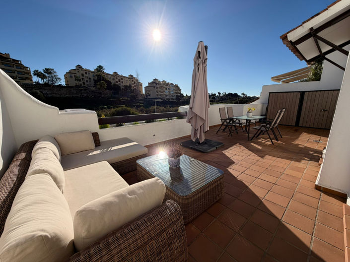 Image No.3-Appartement de 2 chambres à vendre à Estepona