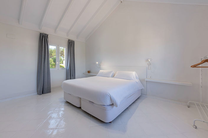 Image No.5-4 Bed House for sale