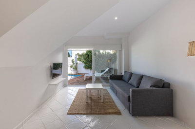 b98le8d7m9k3degpefzhs0lif8u4xzvzhwxtmggyekxx9