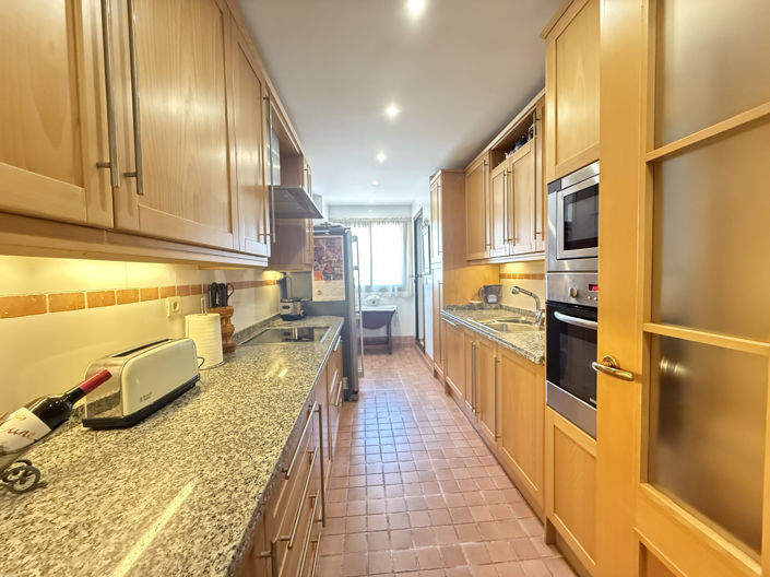 Image No.13-3 Bed Apartment for sale