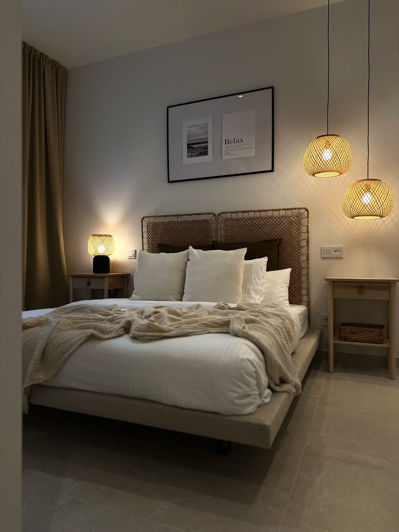 Image No.12-2 Bed Property for sale