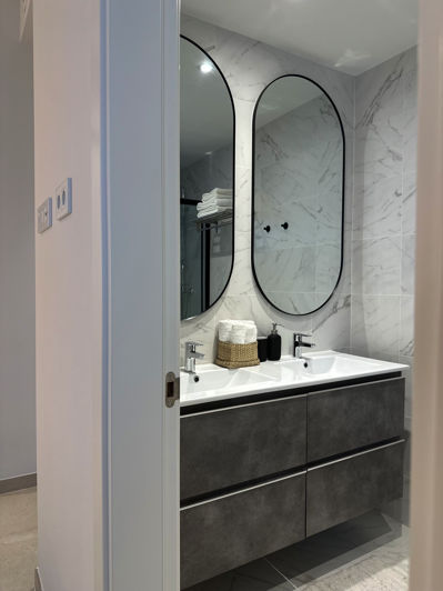 Image No.7-2 Bed Property for sale