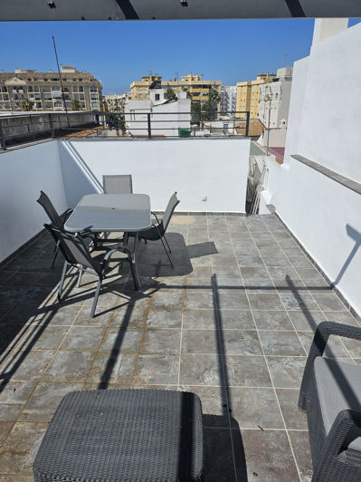 Image No.12-2 Bed Townhouse for sale