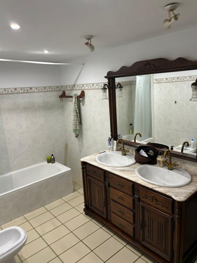 Image No.15-3 Bed Apartment for sale