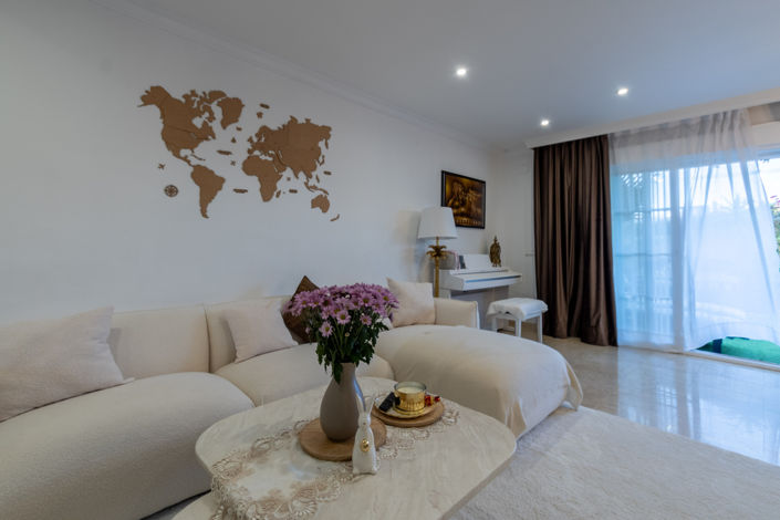 Image No.8-4 Bed Townhouse for sale