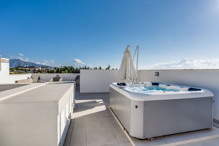 Image No.3-4 Bed Townhouse for sale