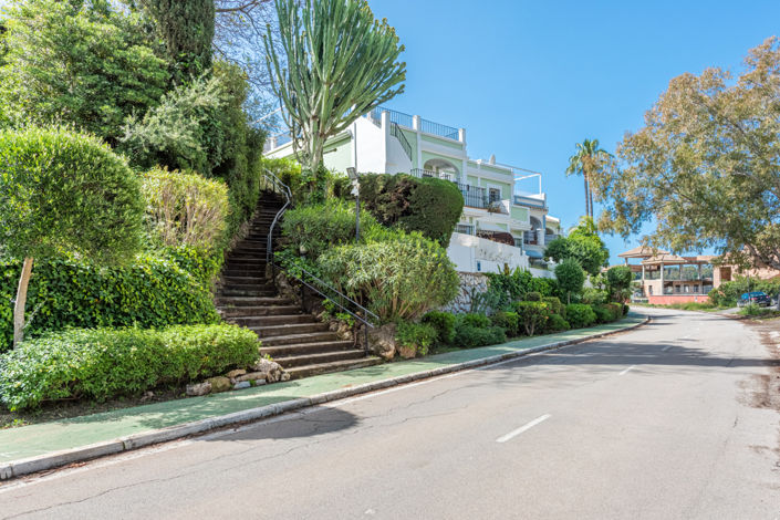 Image No.2-2 Bed Townhouse for sale