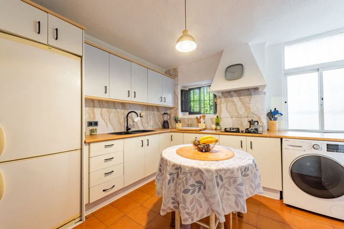 Image No.15-4 Bed Townhouse for sale