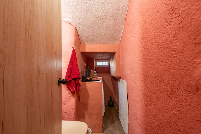 Image No.17-4 Bed Townhouse for sale