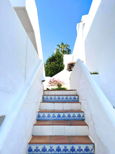 Image No.5-3 Bed Property for sale