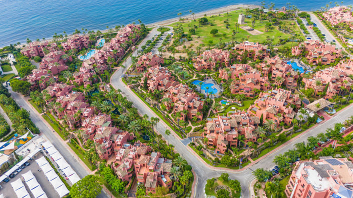 Image No.19-3 Bed Property for sale