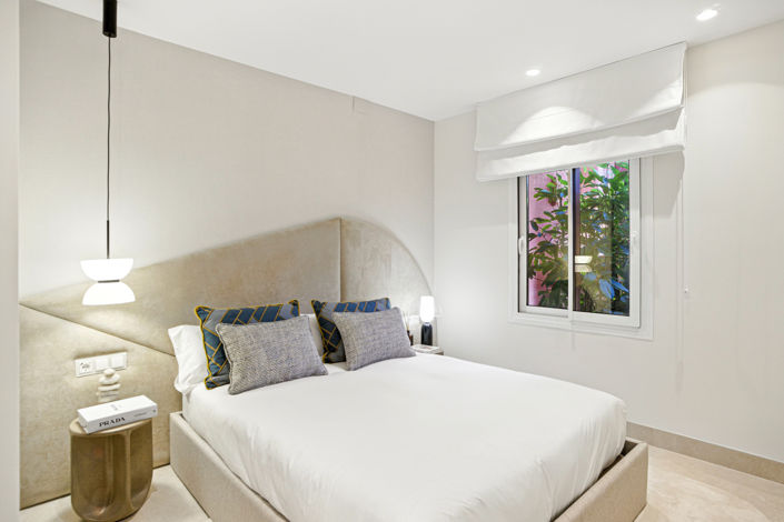 Image No.5-3 Bed Property for sale