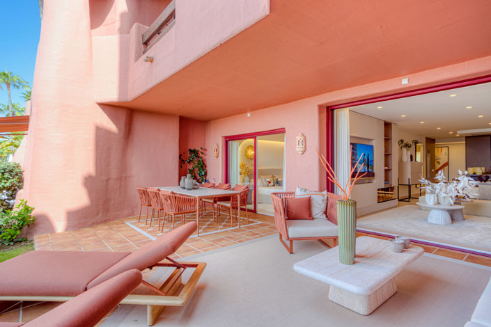 Image No.8-3 Bed Property for sale