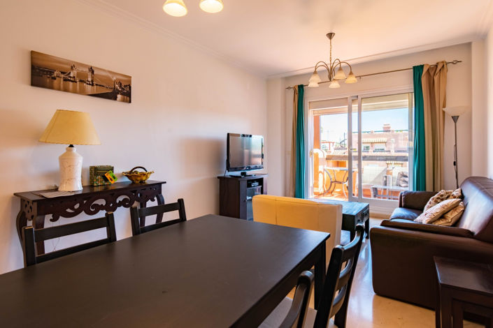 Image No.10-2 Bed Property for sale