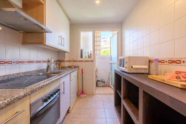 Image No.19-2 Bed Property for sale