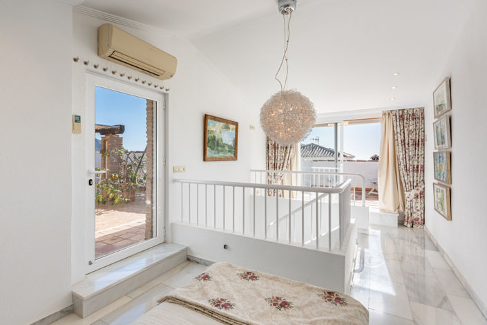 Image No.22-3 Bed House for sale