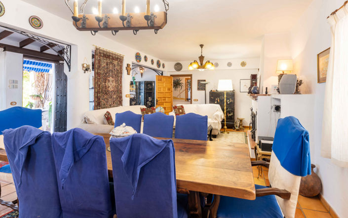 Image No.24-5 Bed House for sale