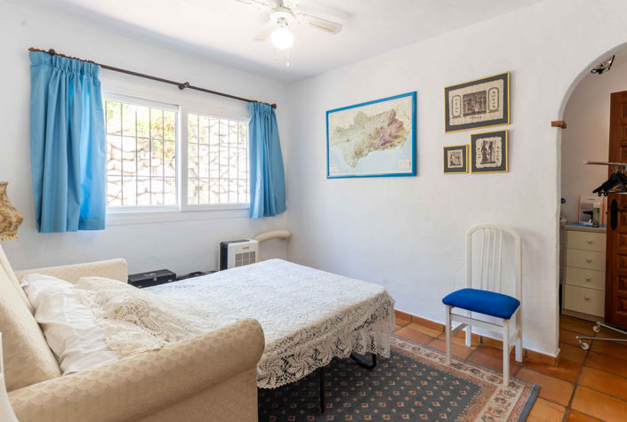 Image No.32-5 Bed House for sale