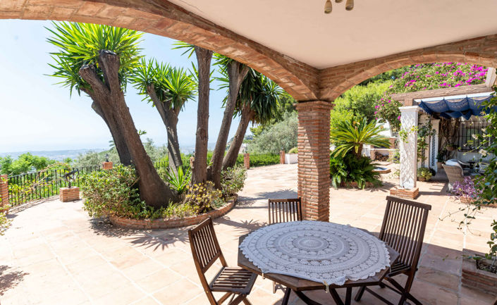 Image No.5-5 Bed House for sale