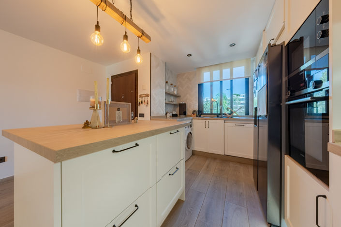 Image No.6-3 Bed Property for sale