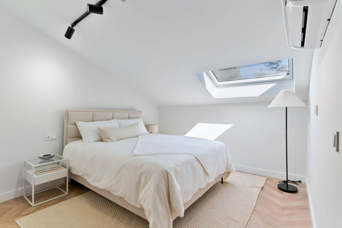 Image No.20-4 Bed Townhouse for sale