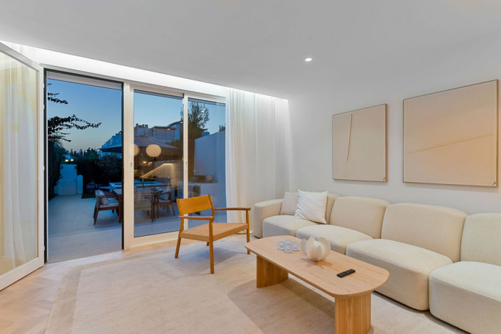 Image No.27-4 Bed Townhouse for sale