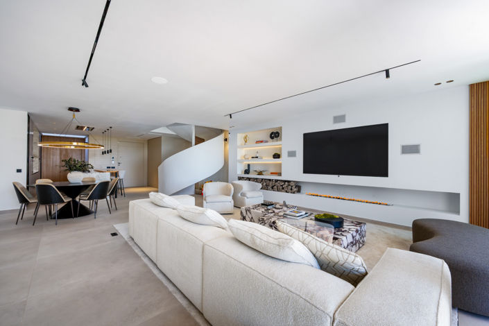 Image No.14-4 Bed Townhouse for sale