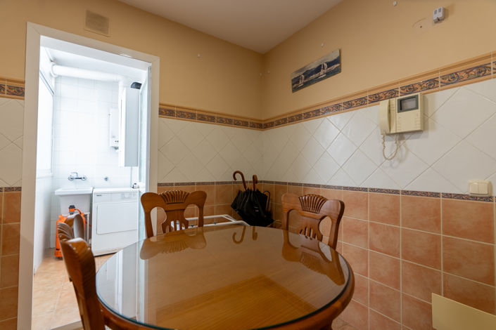 Image No.15-3 Bed Flat for sale