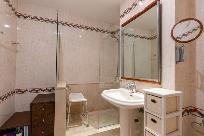 Image No.6-3 Bed Flat for sale