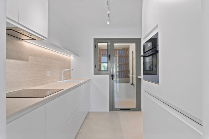 Image No.8-2 Bed Property for sale