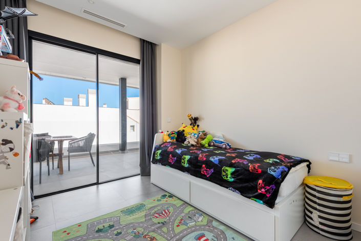 Image No.15-2 Bed Apartment for sale
