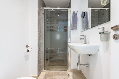 b98le8d7m9k3degpefzhs0lif8u4xzvzhwxtmggyekxx9