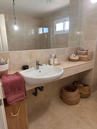 Image No.8-2 Bed Property for sale