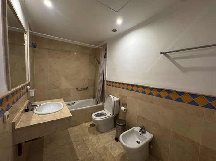 Image No.20-2 Bed Apartment for sale