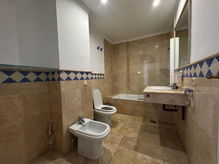 Image No.21-2 Bed Apartment for sale
