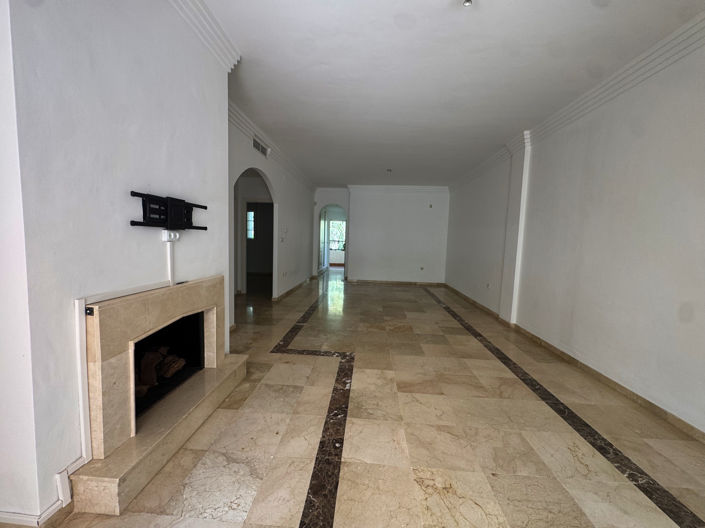 Image No.23-2 Bed Apartment for sale