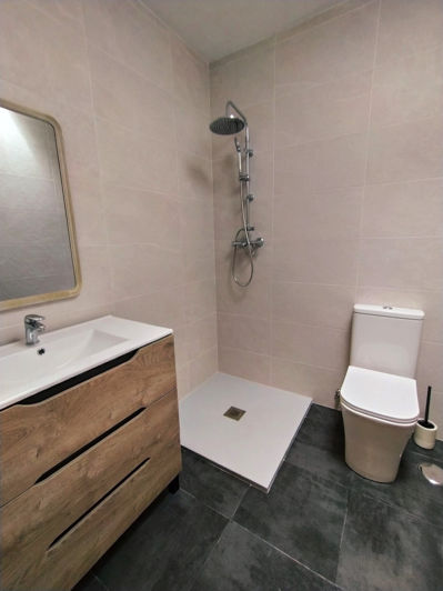 Image No.14-4 Bed Townhouse for sale