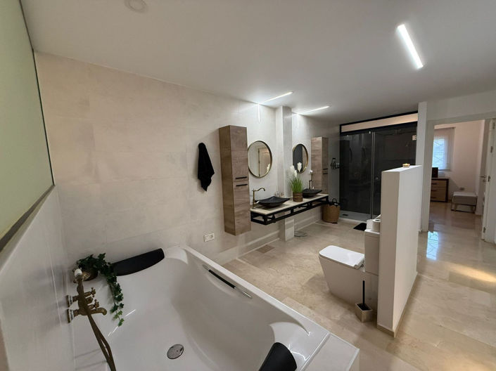 Image No.20-2 Bed Apartment for sale