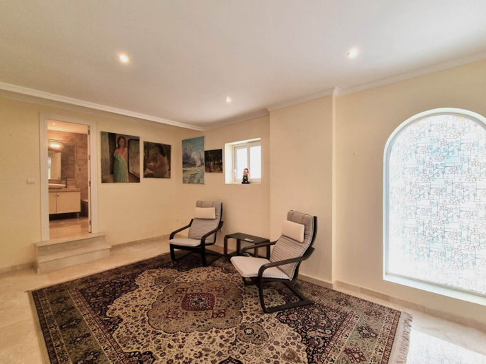 Image No.28-5 Bed Villa for sale